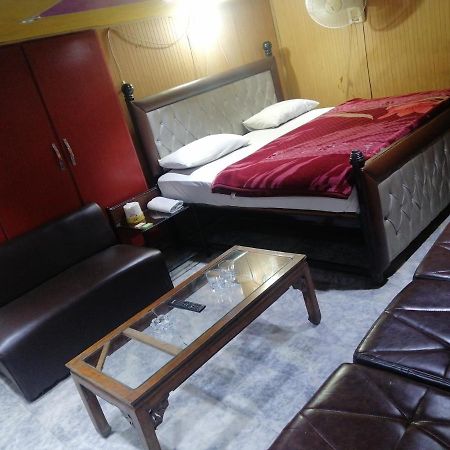 Hajveryinn_Hotel Lahore Exteriör bild