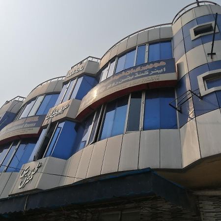 Hajveryinn_Hotel Lahore Exteriör bild