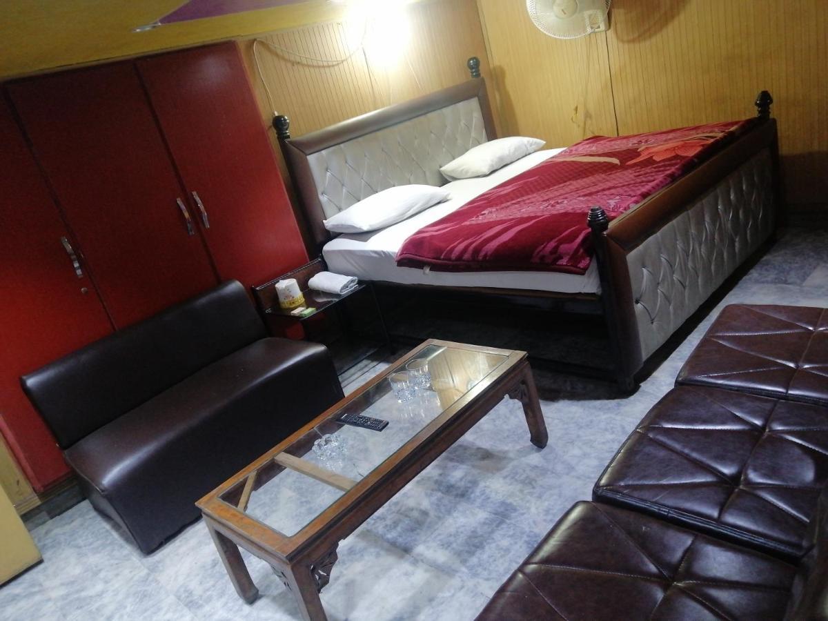 Hajveryinn_Hotel Lahore Exteriör bild