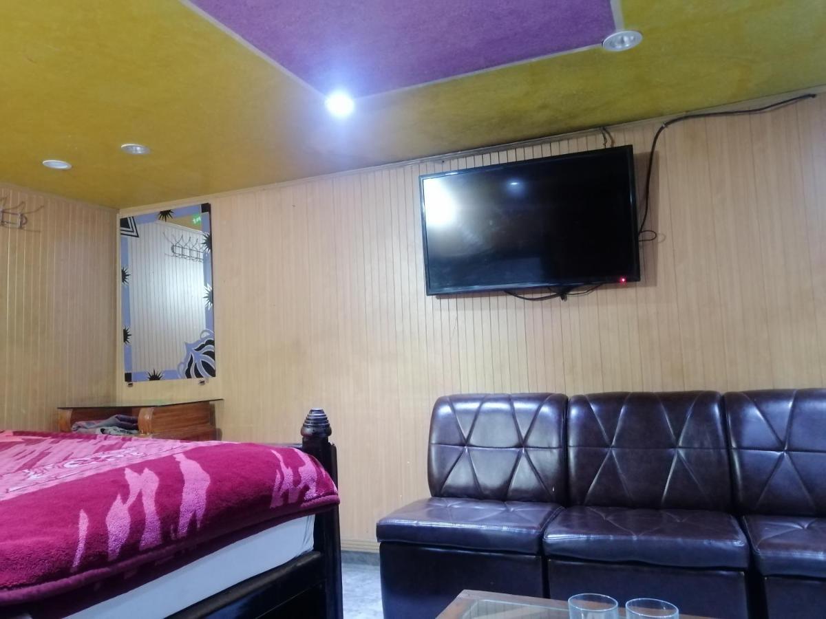 Hajveryinn_Hotel Lahore Exteriör bild