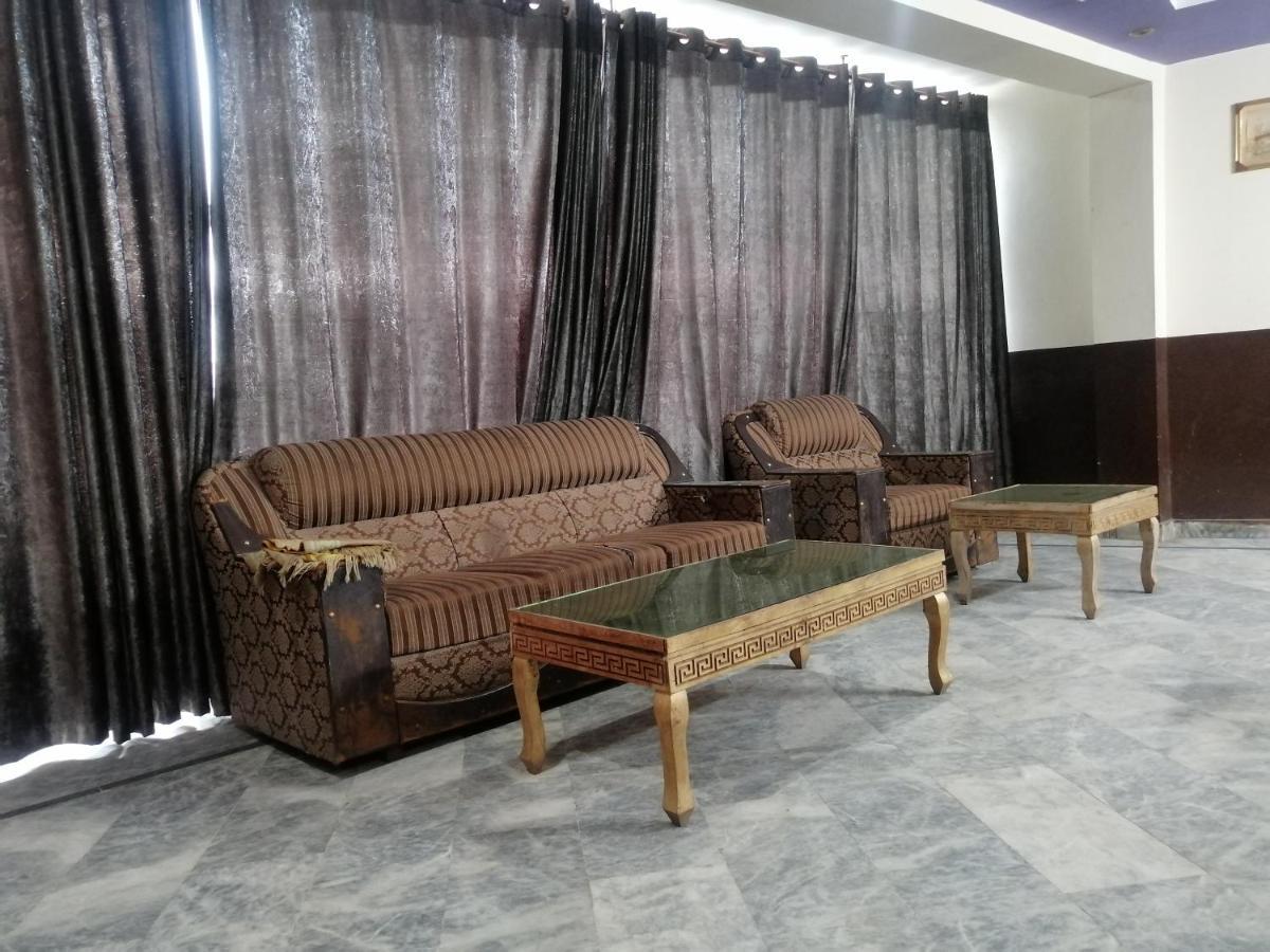 Hajveryinn_Hotel Lahore Exteriör bild