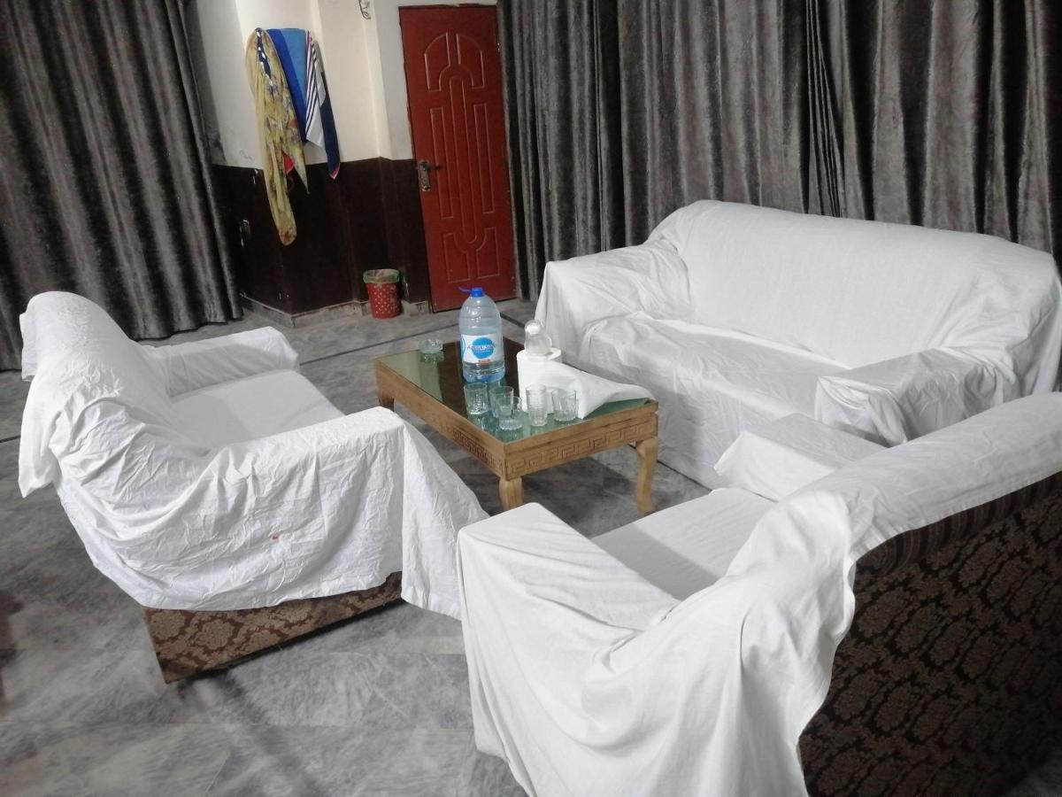 Hajveryinn_Hotel Lahore Exteriör bild